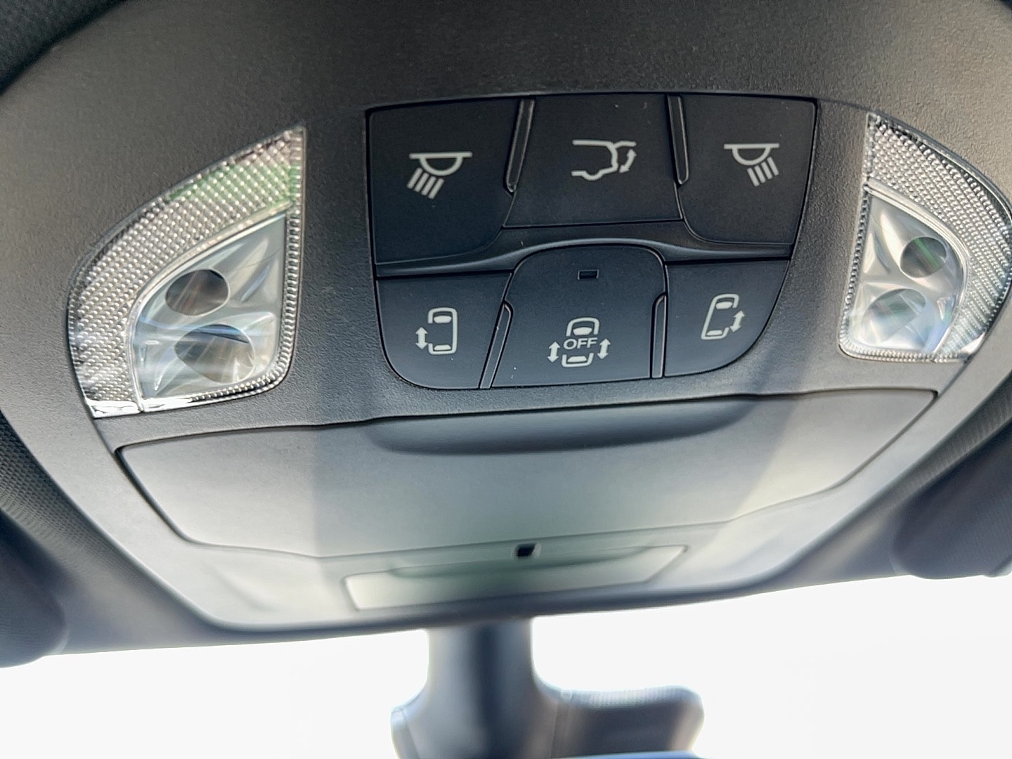 2025 Chrysler Pacifica Select - Photo 15