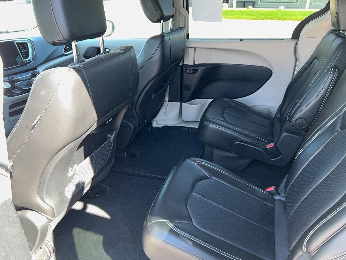 2024 Chrysler Pacifica Touring L - Photo 17