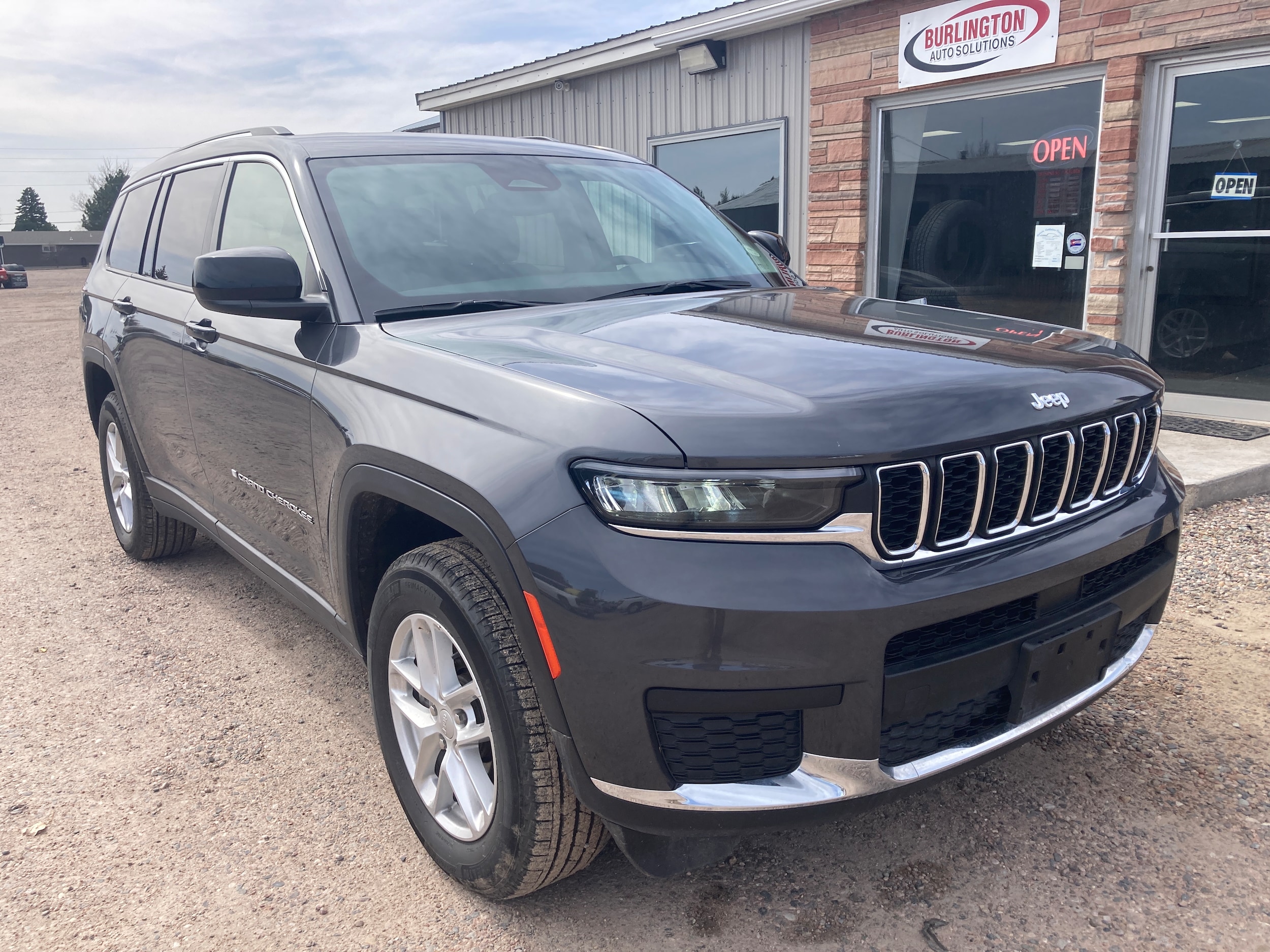 Used 2023 Jeep Grand Cherokee L Laredo with VIN 1C4RJKAGXP8809142 for sale in Colby, KS