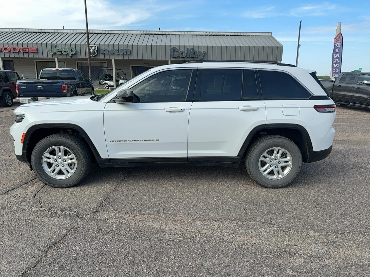2023 Jeep Grand Cherokee Laredo