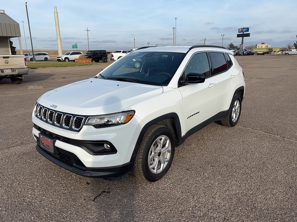 Used 2025 Jeep Compass Latitude SUV