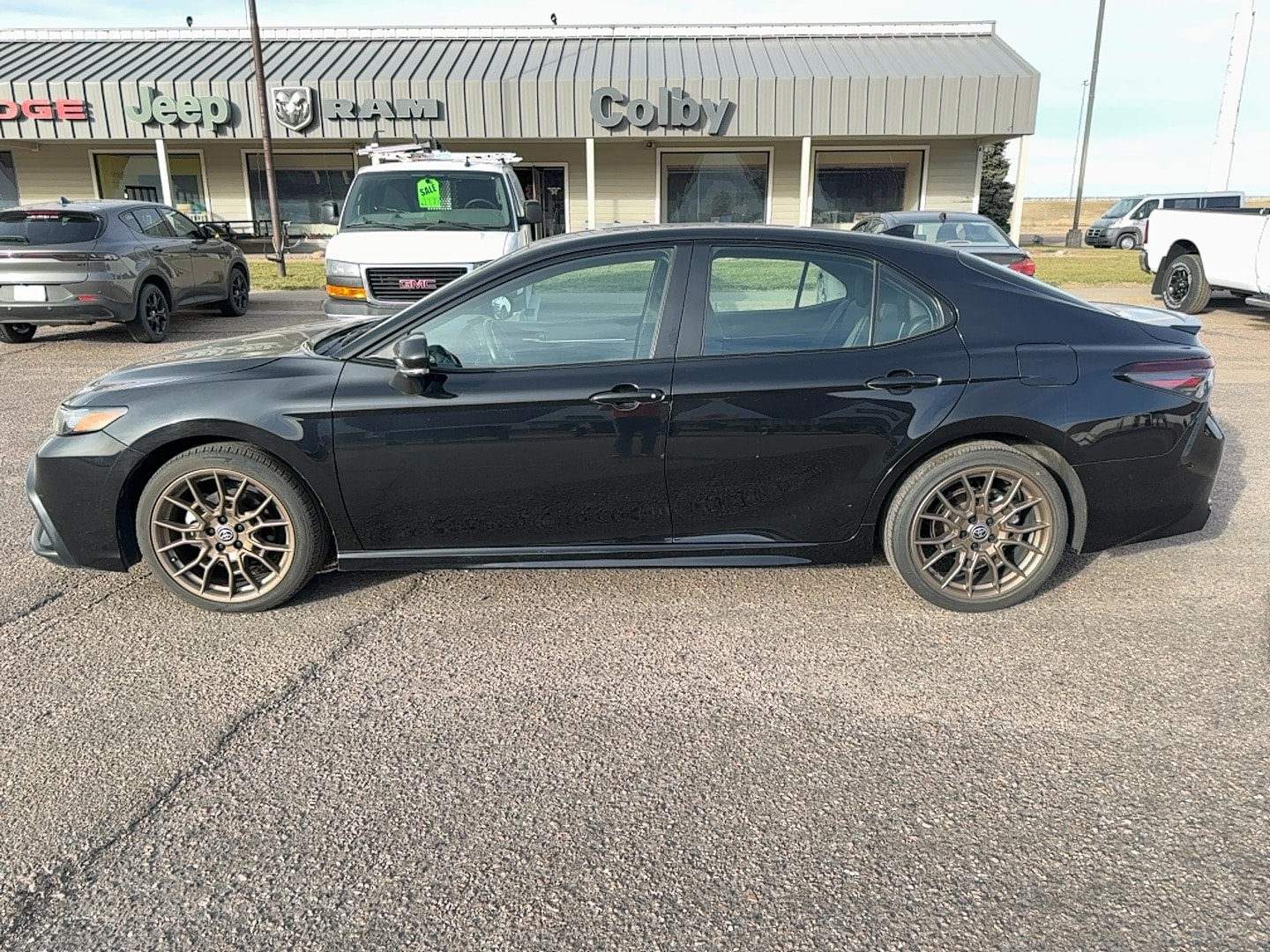 2023 Toyota Camry SE Nightshade's photo