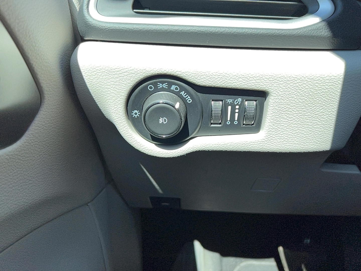 2024 Chrysler Pacifica Touring L - Photo 21