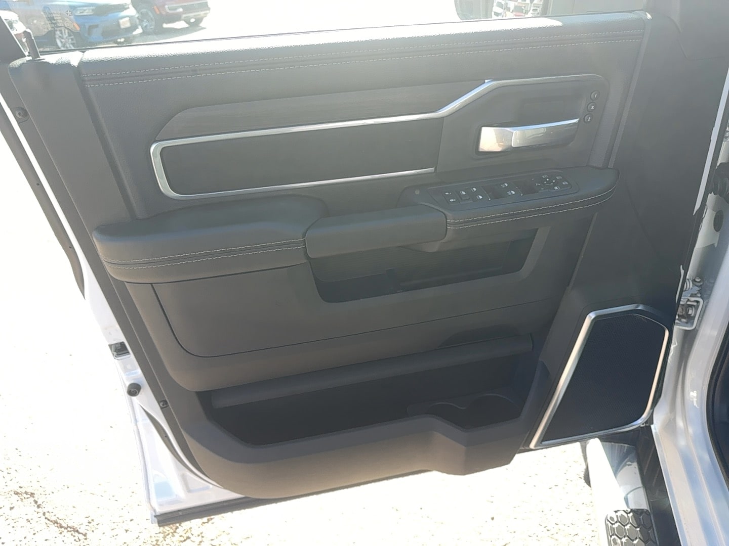 2025 RAM 2500 Laramie - Photo 17
