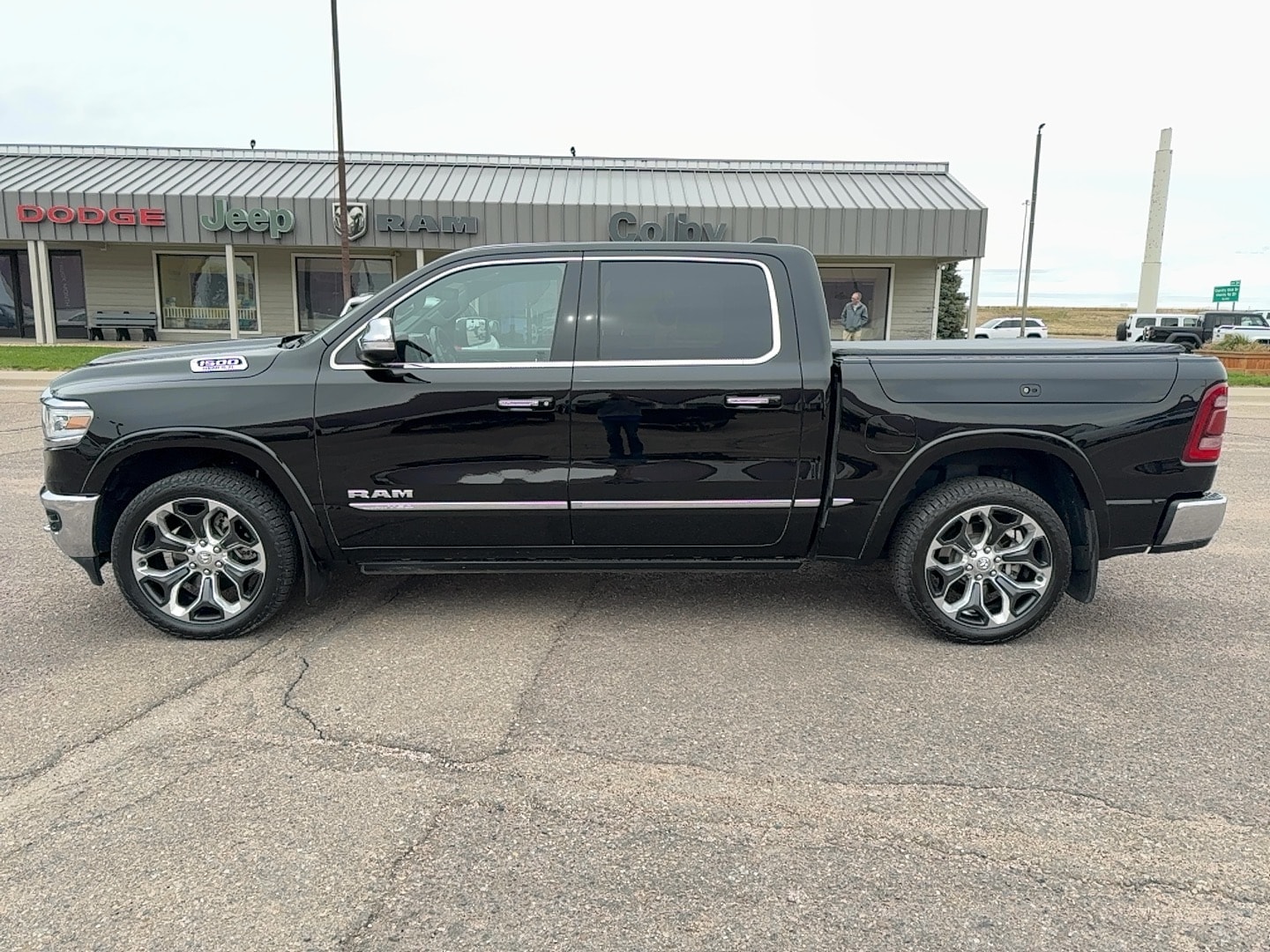 2022 RAM Ram 1500 Pickup Limited's photo