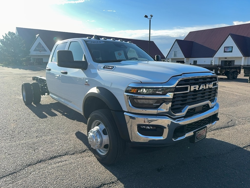 New 2025 Ram 5500 Chassis Cab 5500 TRADESMAN CHASSIS CREW CAB 4X4 84' CA Pickup