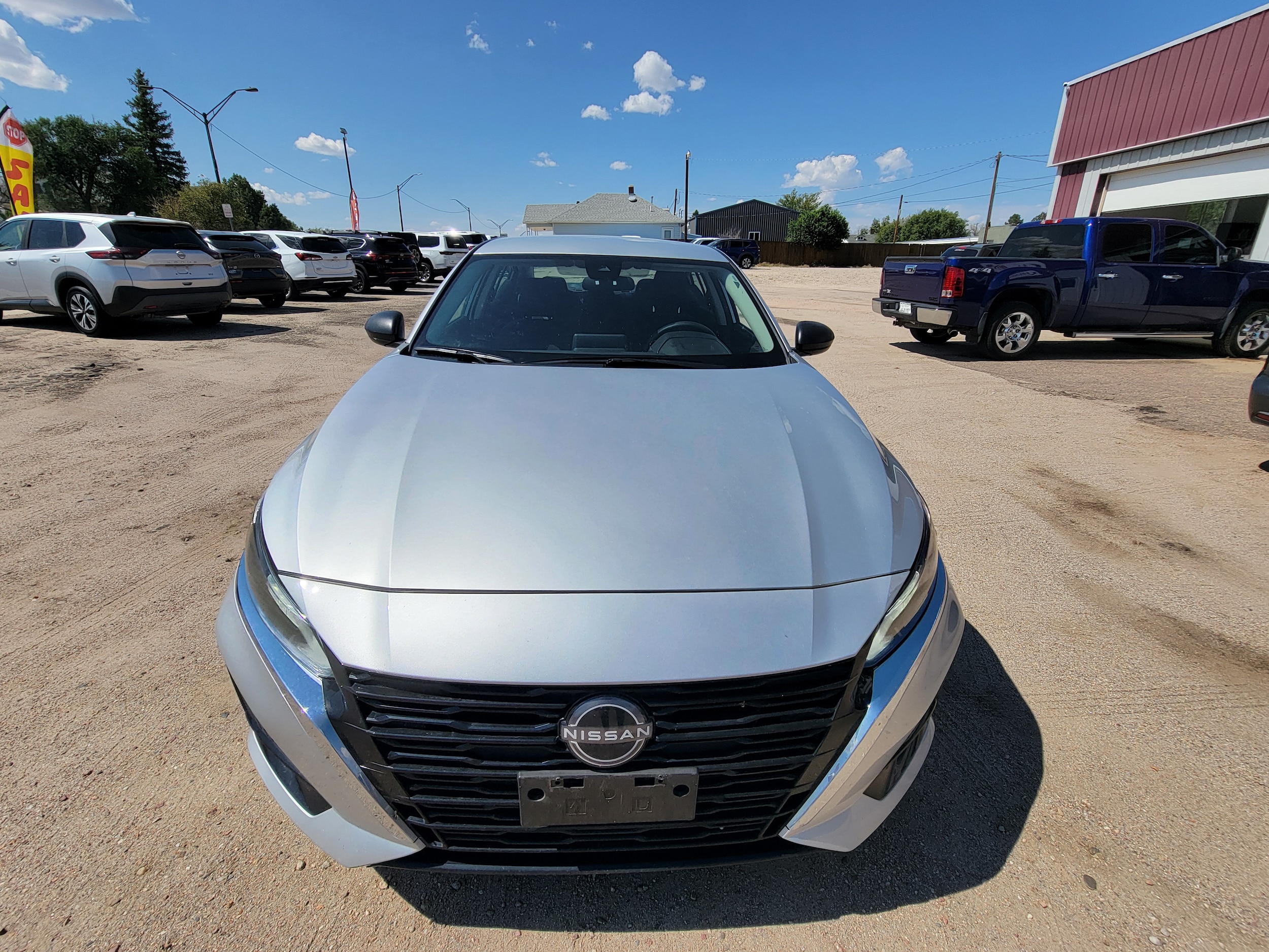 Used 2024 Nissan Altima SV with VIN 1N4BL4DV7RN354245 for sale in Colby, KS