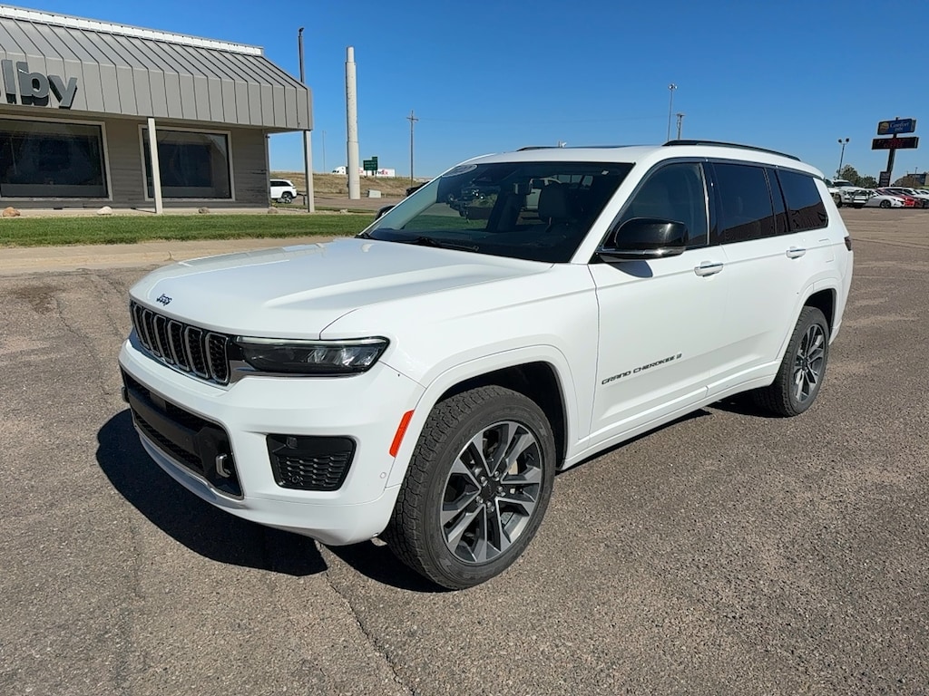 Used 2022 Jeep New Grand Cherokee Overland SUV