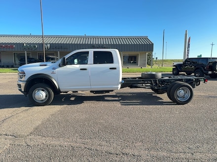 2025 Ram 5500 Chassis Cab 5500 TRADESMAN CHASSIS CREW CAB 4X4 84' CA Pickup