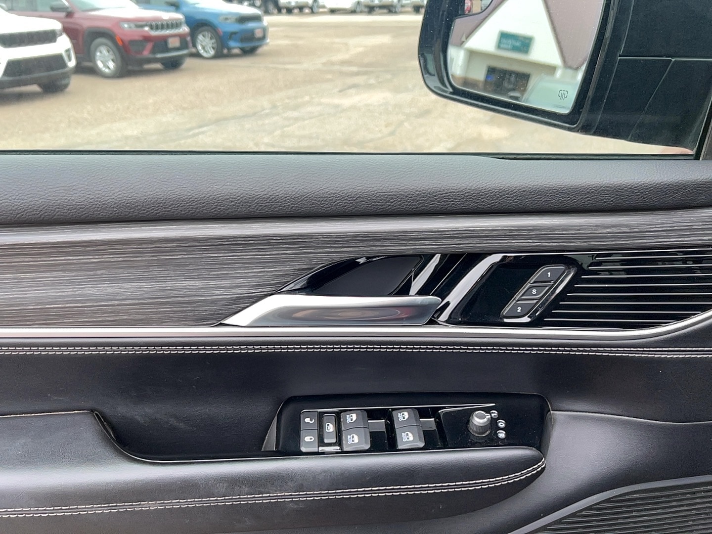 2023 Jeep Wagoneer Series II - Photo 22