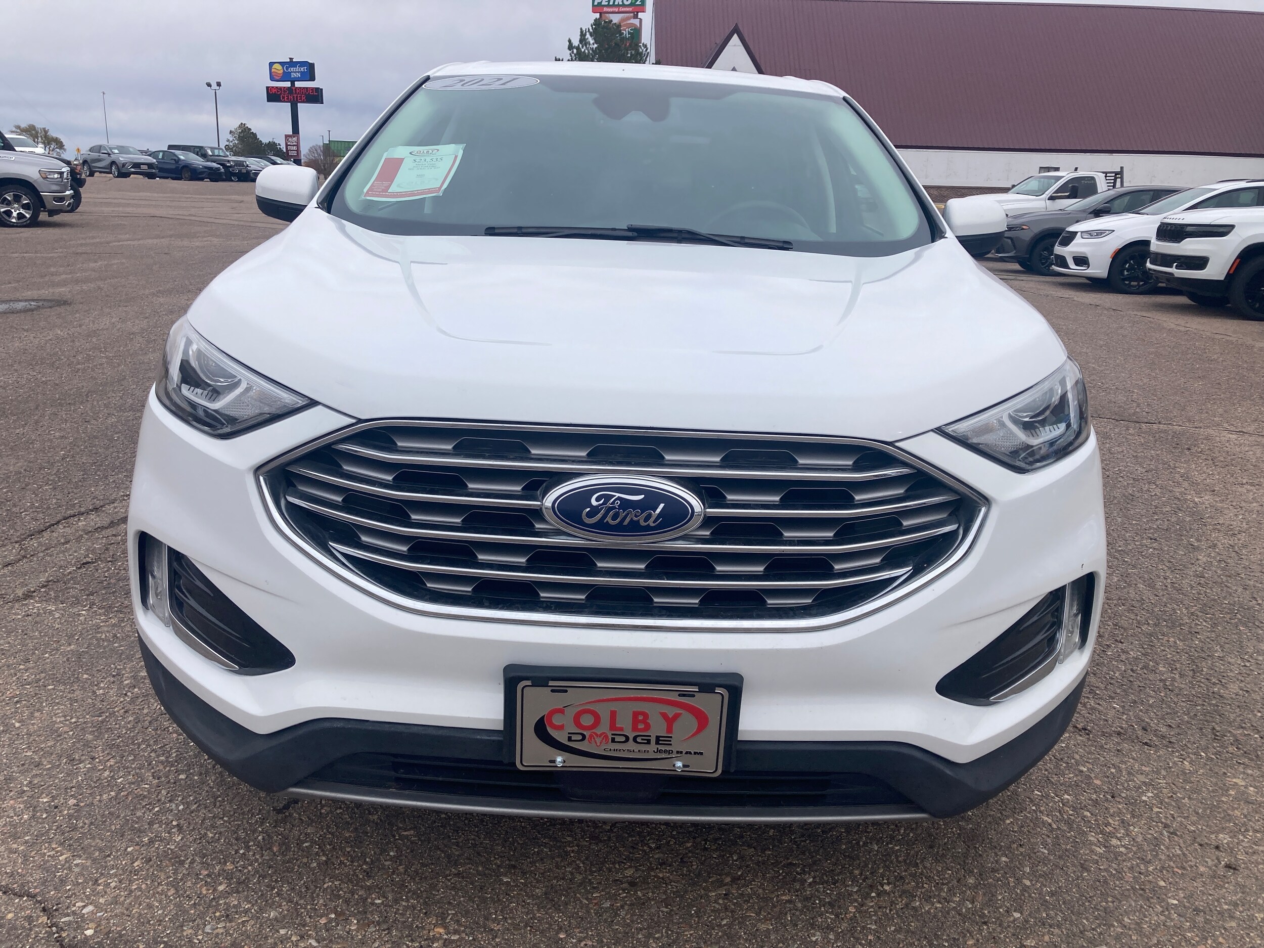 2021 Ford Edge SEL photo 3