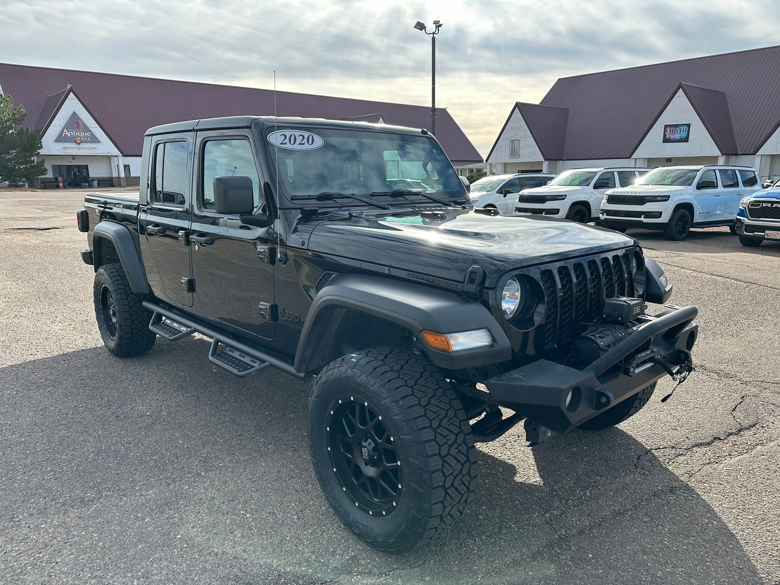 2020 Jeep Gladiator Sport photo 4