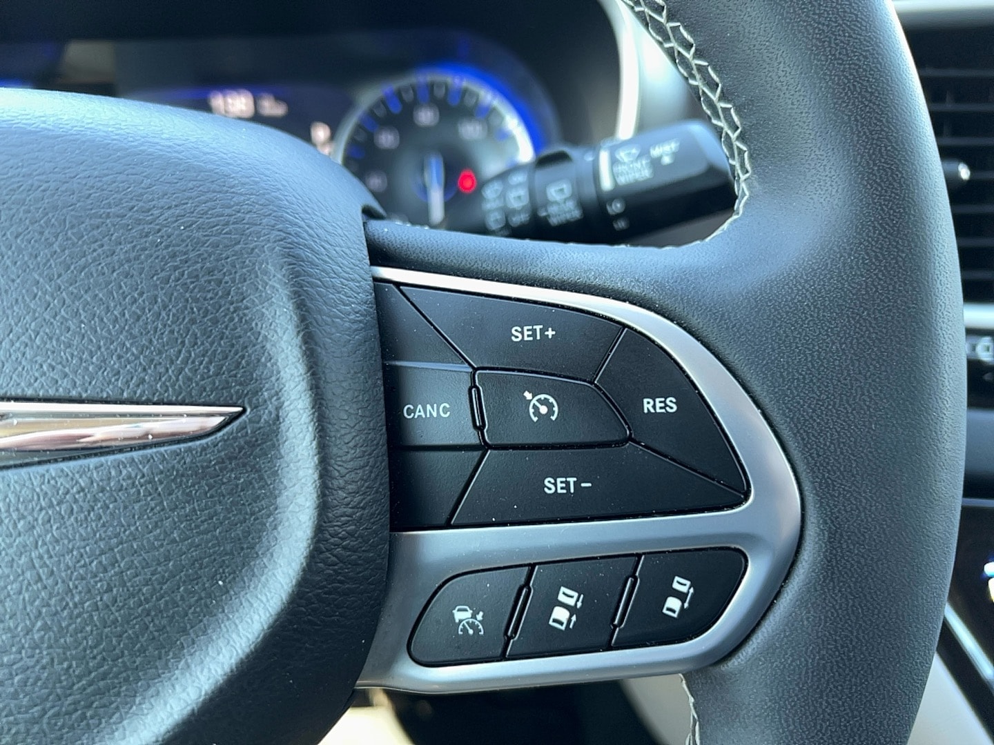 2024 Chrysler Pacifica Touring L - Photo 23