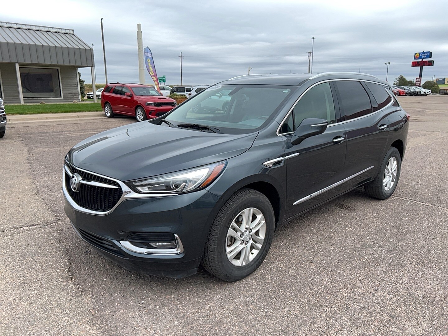 2019 Buick Enclave Essence photo 2