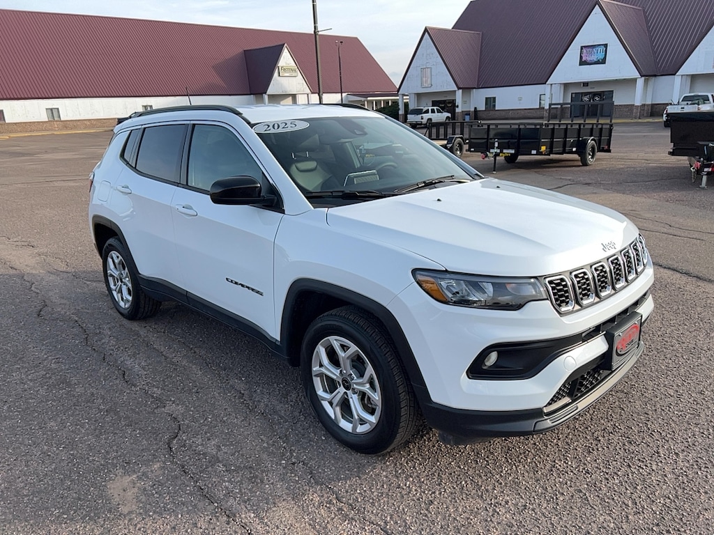 Used 2025 Jeep Compass Latitude SUV