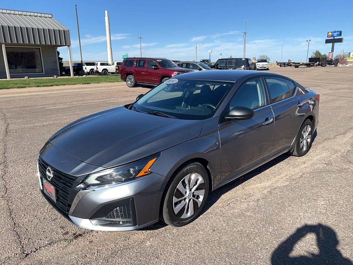 Gun 2024 Nissan Altima 2.5 S FWD Sedan Front-Wheel Drive Continuously Variable Transmission