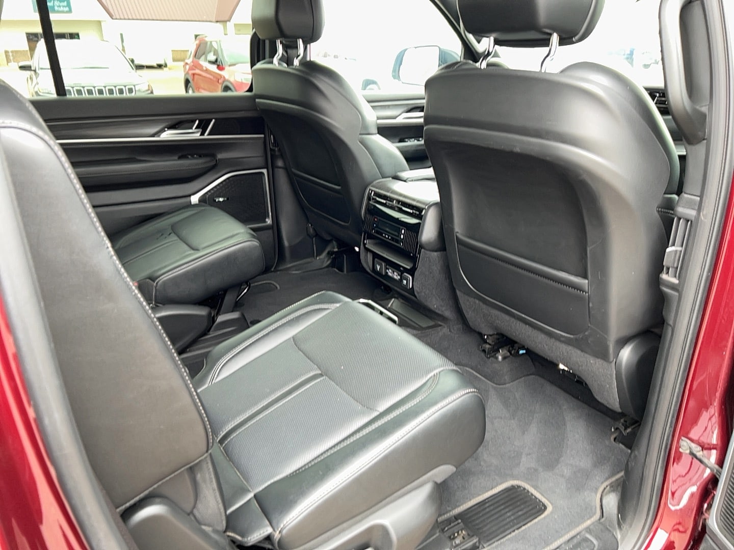 2023 Jeep Wagoneer Series II - Photo 20