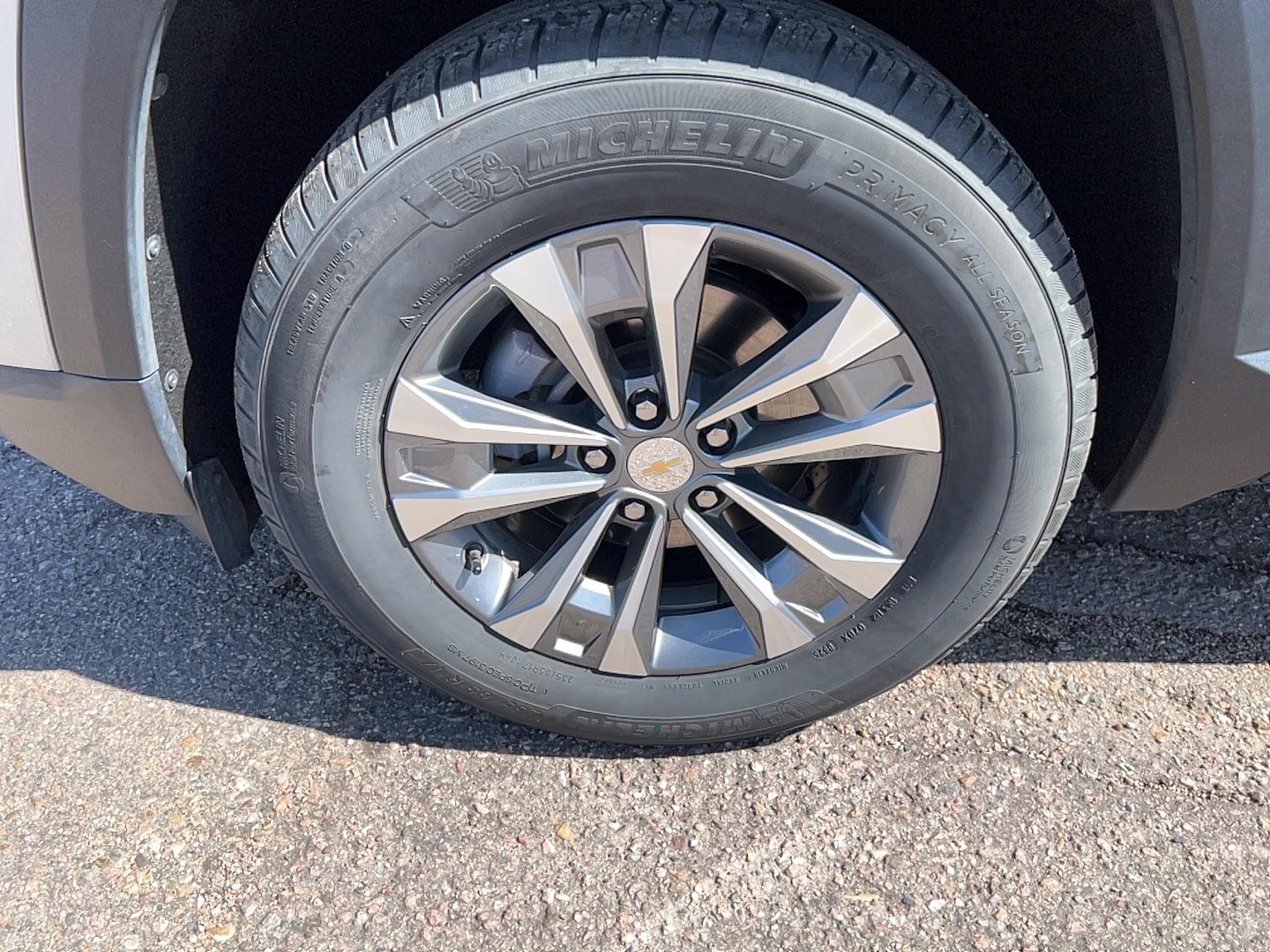 2025 Chevrolet Equinox LT - Photo 9