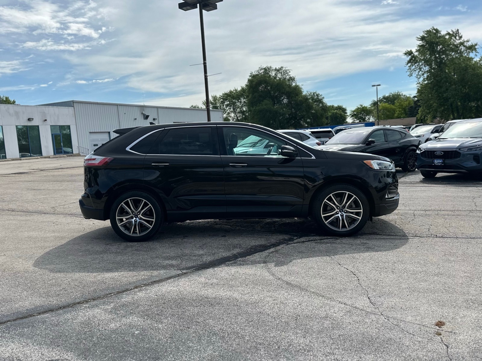 Used 2021 Ford Edge Titanium with VIN 2FMPK4K92MBA46425 for sale in Manteno, IL