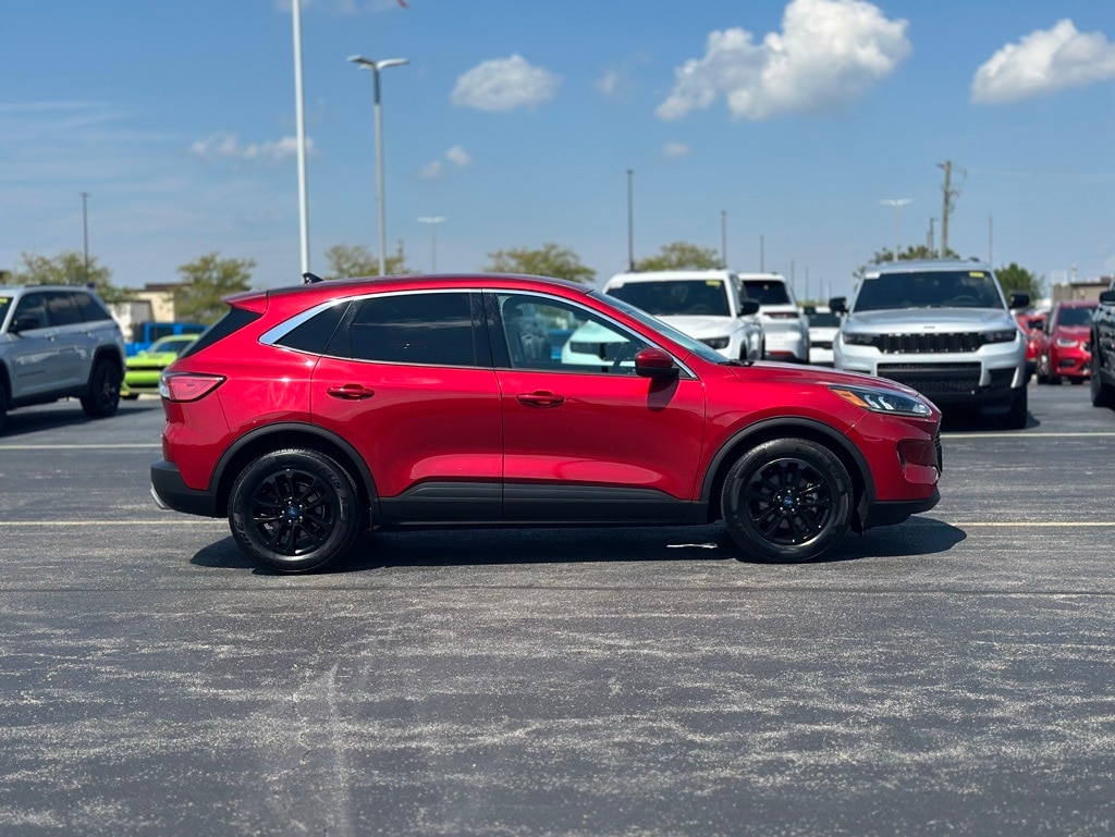 Used 2020 Ford Escape SE with VIN 1FMCU0G68LUA25930 for sale in Manteno, IL