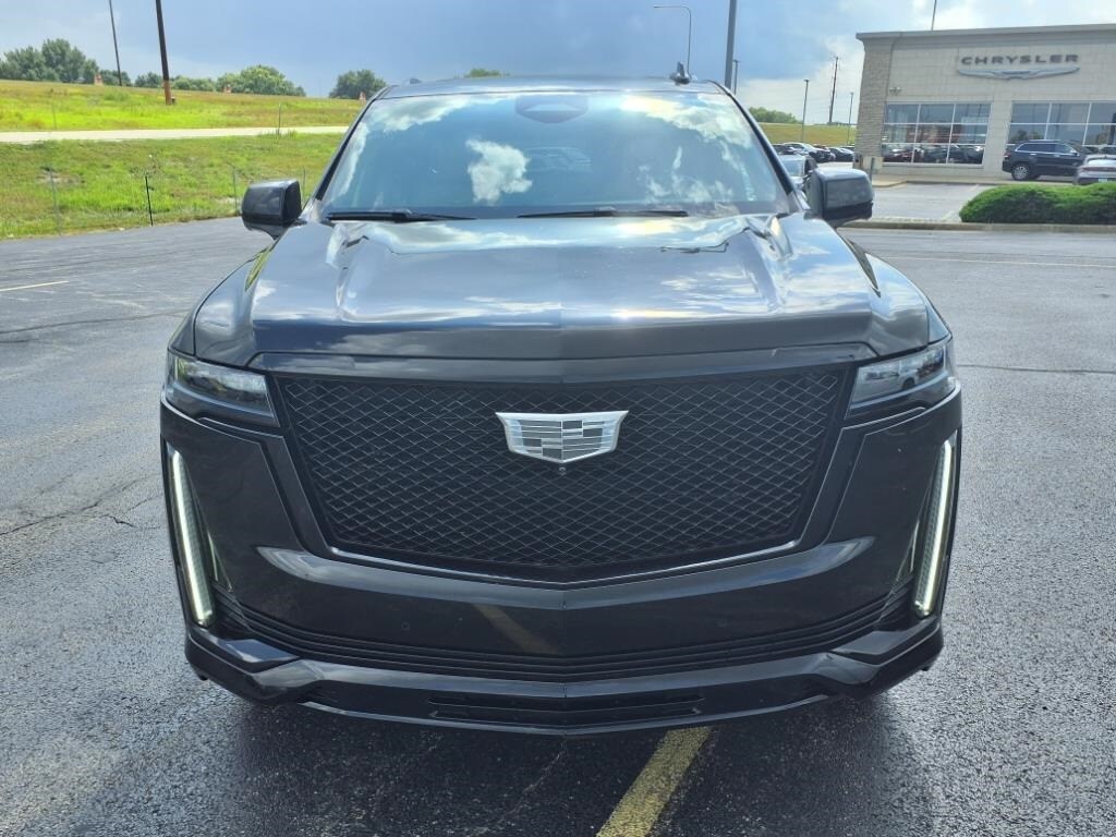 2021 Cadillac Escalade Sport photo 2