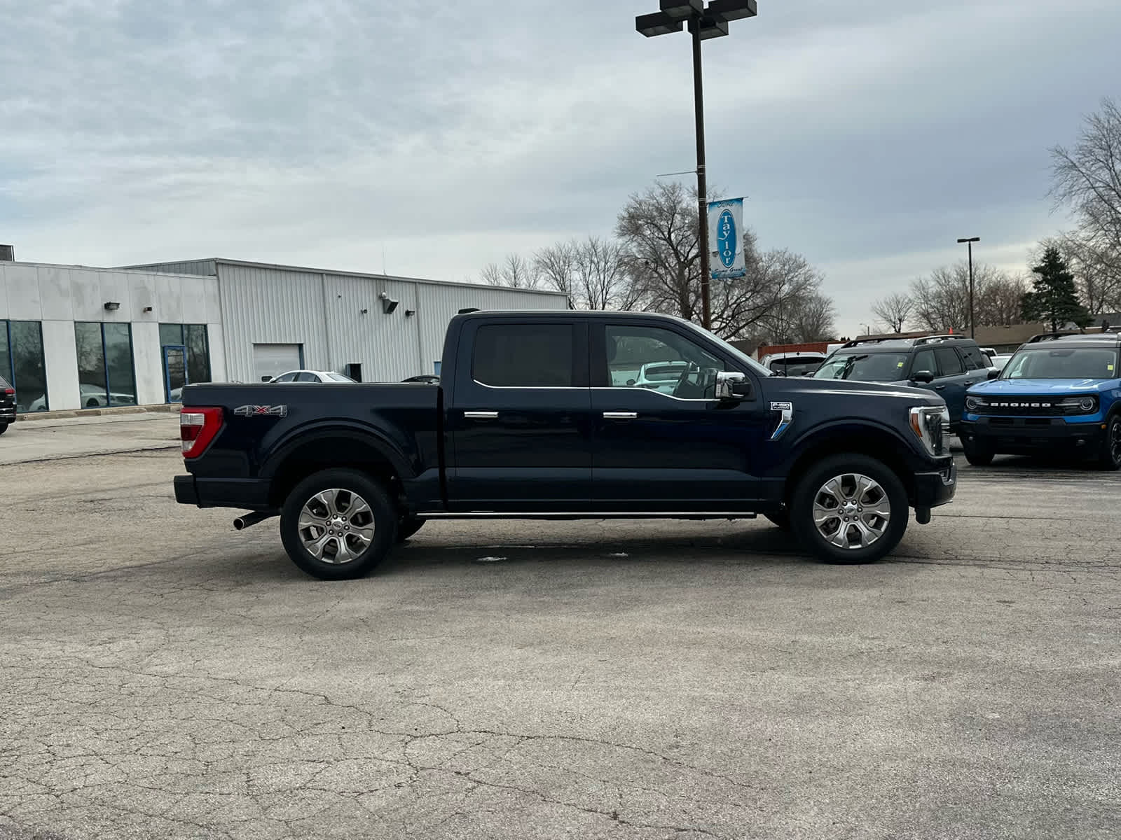 Used 2022 Ford F-150 Platinum with VIN 1FTFW1E80NFB76712 for sale in Manteno, IL
