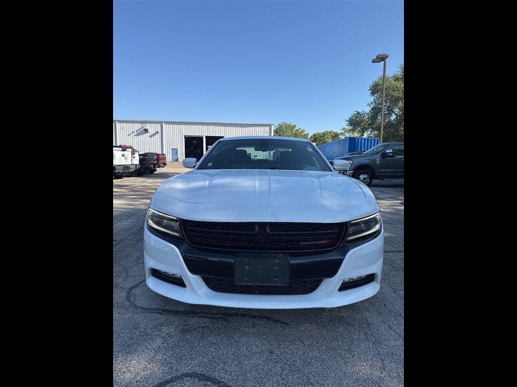 2020 Dodge Charger SXT photo 2
