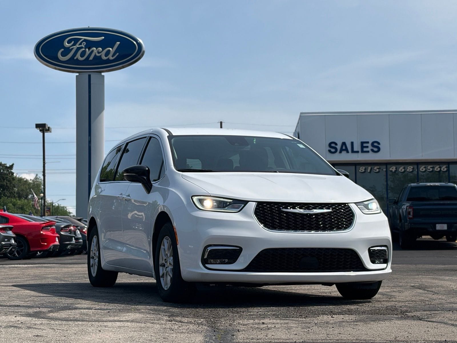 2024 Chrysler Pacifica
