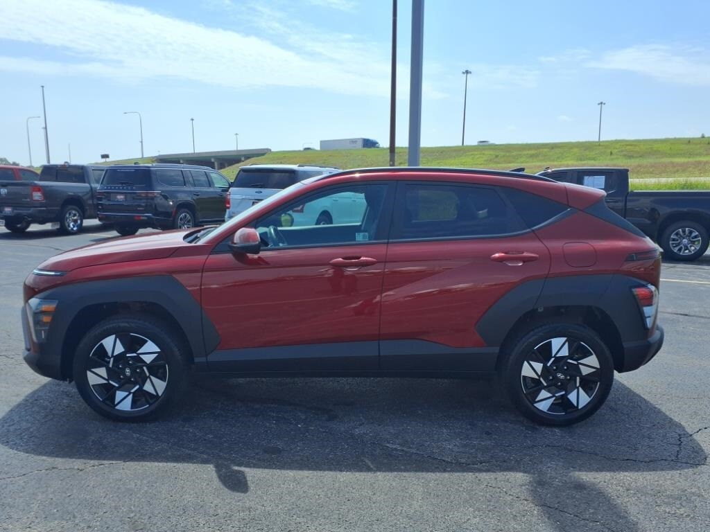 2025 Hyundai Kona SEL photo 3