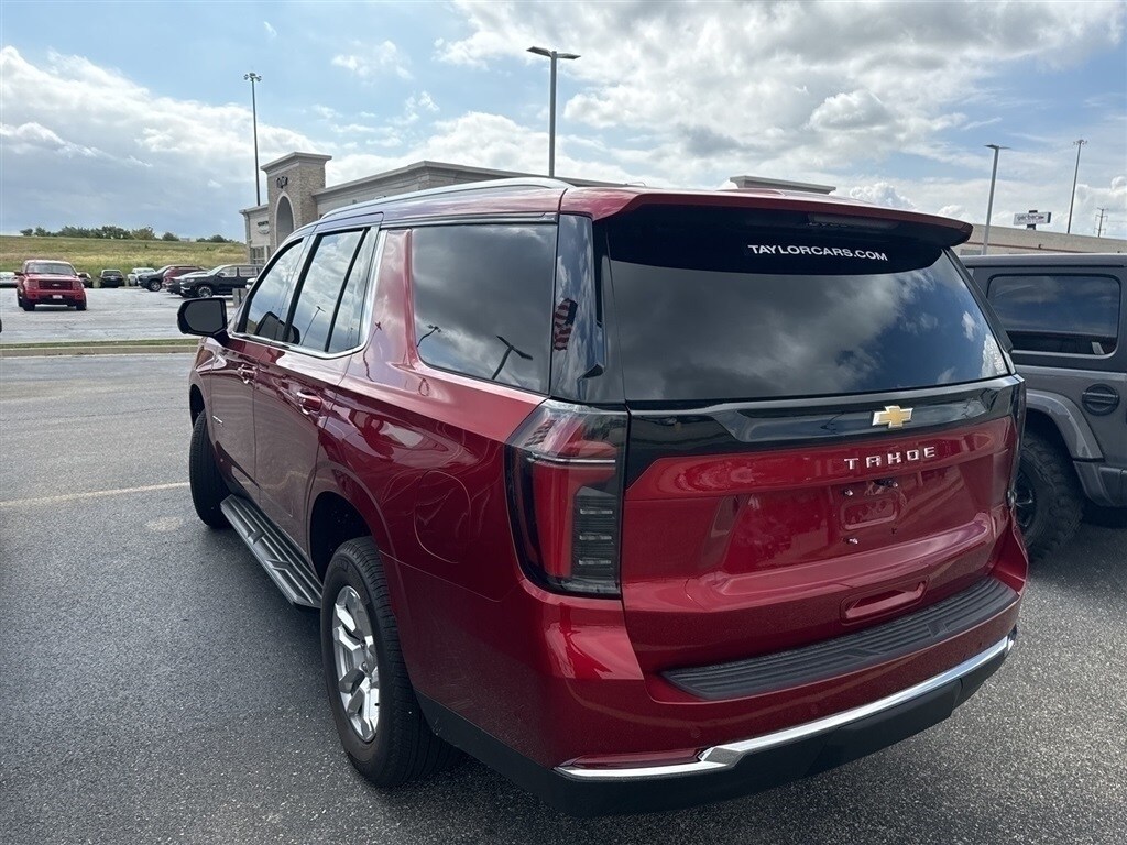 2025 Chevrolet Tahoe LS photo 3