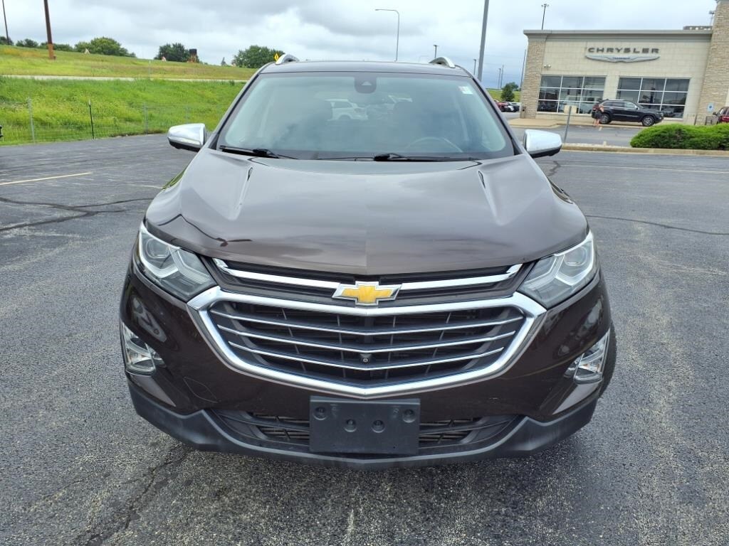 2020 Chevrolet Equinox Premier photo 2