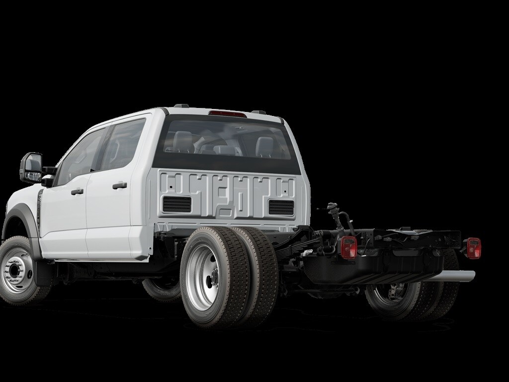 2024 Ford F-550 photo 2