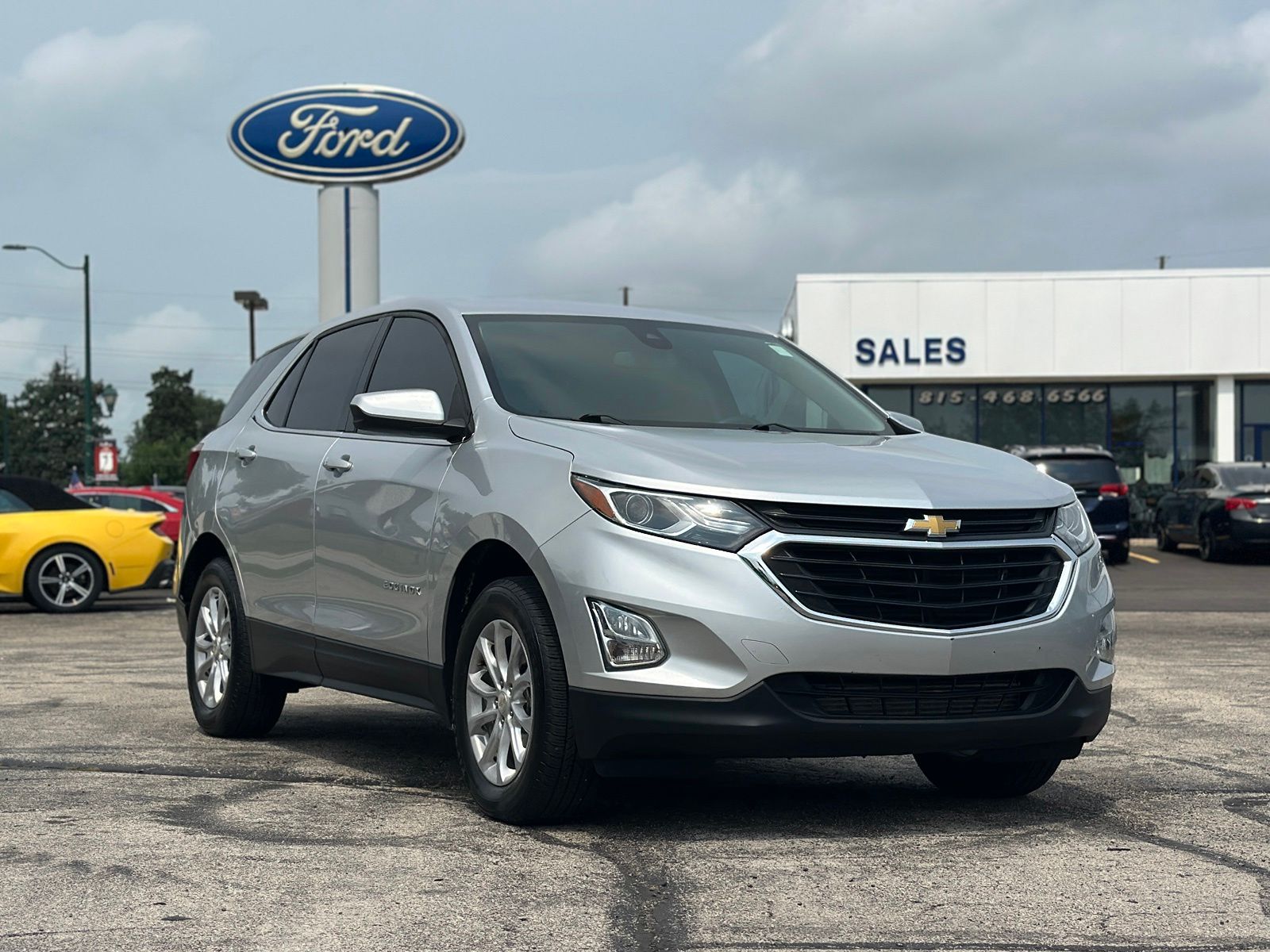 Used 2020 Chevrolet Equinox LT with VIN 3GNAXUEV9LS561622 for sale in Manteno, IL