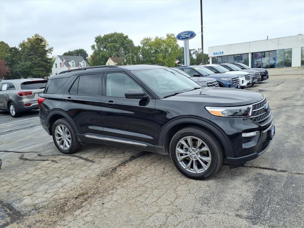 2022 Ford Explorer XLT's photo