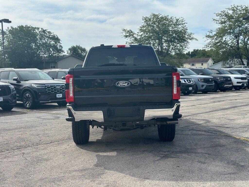 New 2027 Ford F-250SD Lariat Truck