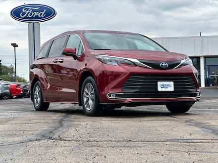 2024 Toyota Sienna XLE Minivan/Van