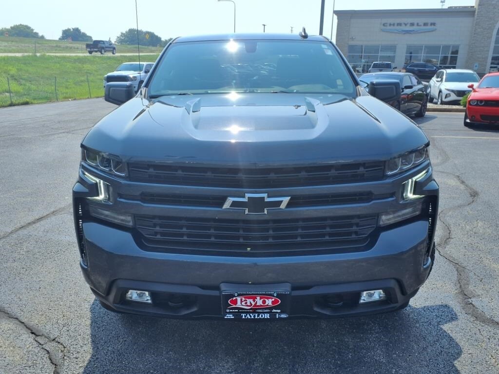 2021 Chevrolet Silverado 1500 RST photo 2