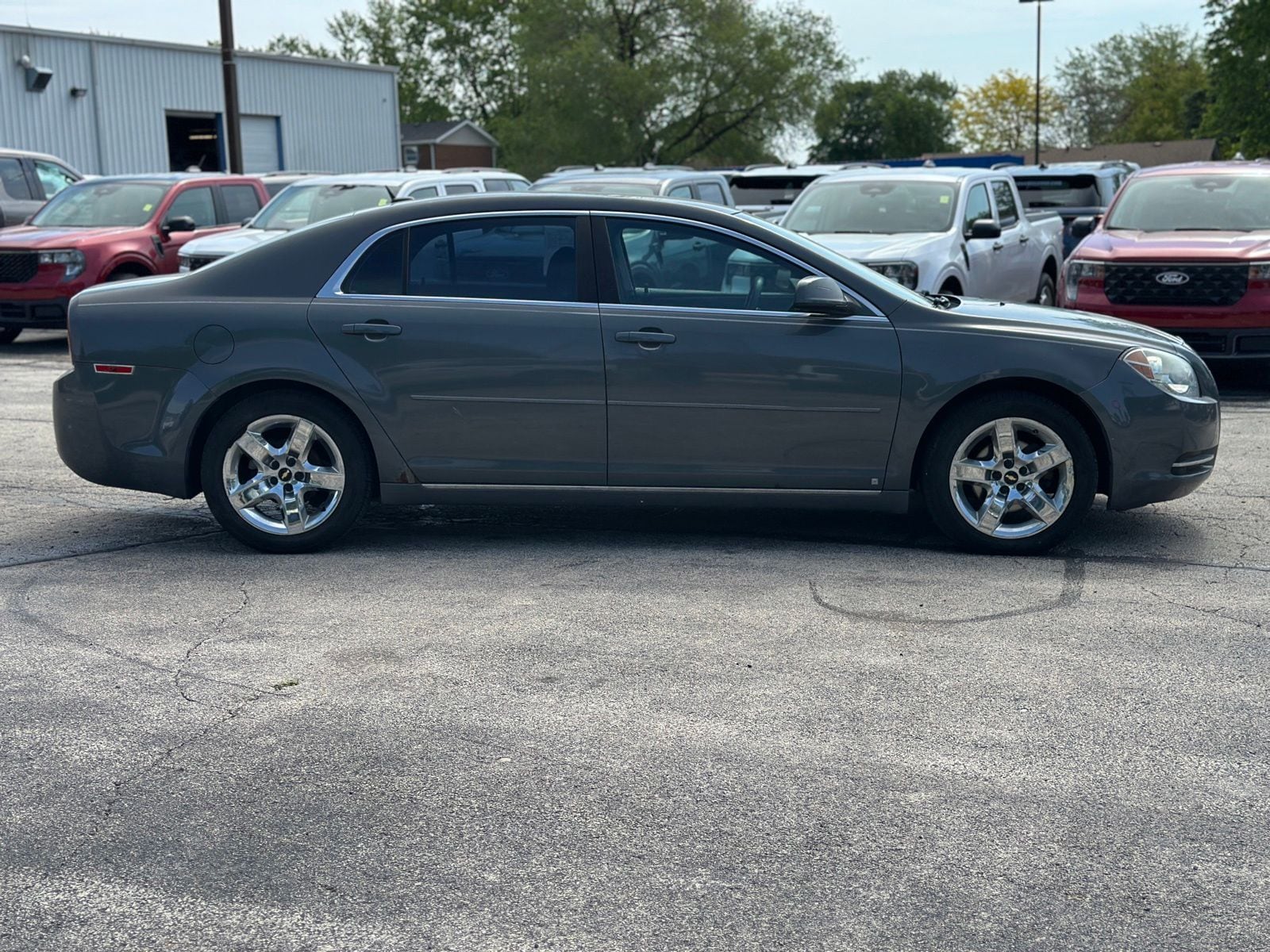 Used 2009 Chevrolet Malibu 1LT with VIN 1G1ZH57B29F154152 for sale in Manteno, IL