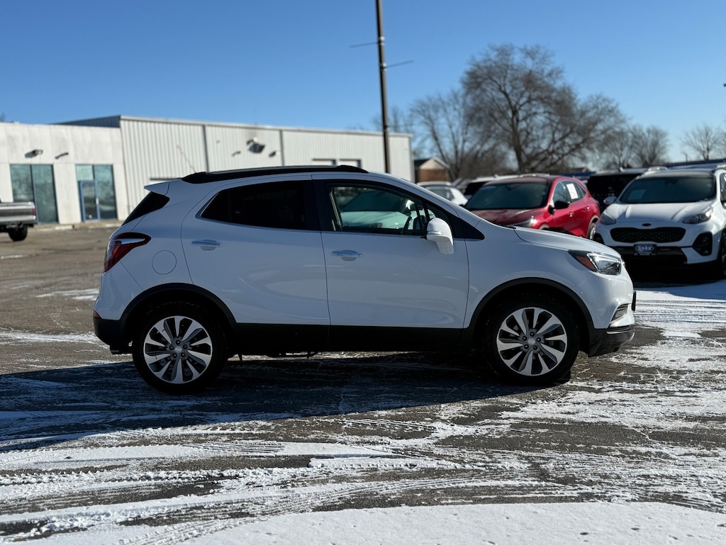 2019 Buick Encore Preferred photo 2