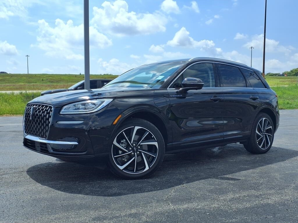 2023 Lincoln Corsair Grand Touring photo 2