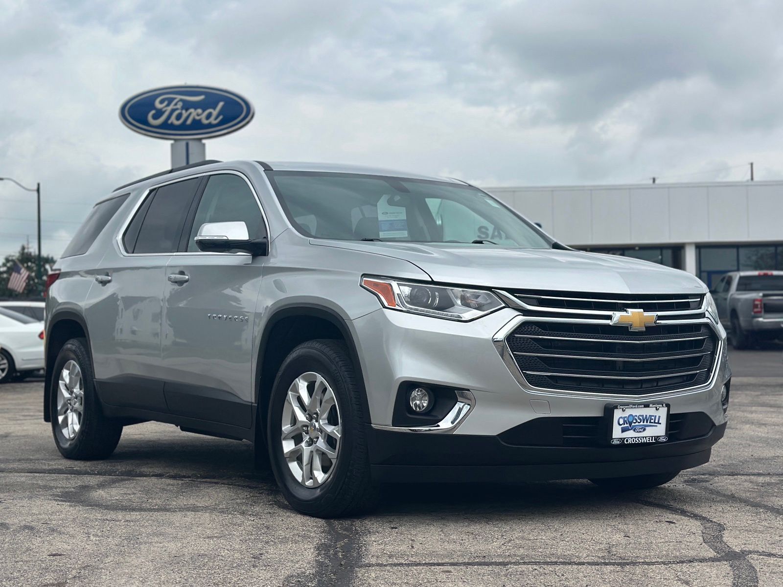 Used 2019 Chevrolet Traverse 3LT with VIN 1GNERHKW6KJ162456 for sale in Manteno, IL