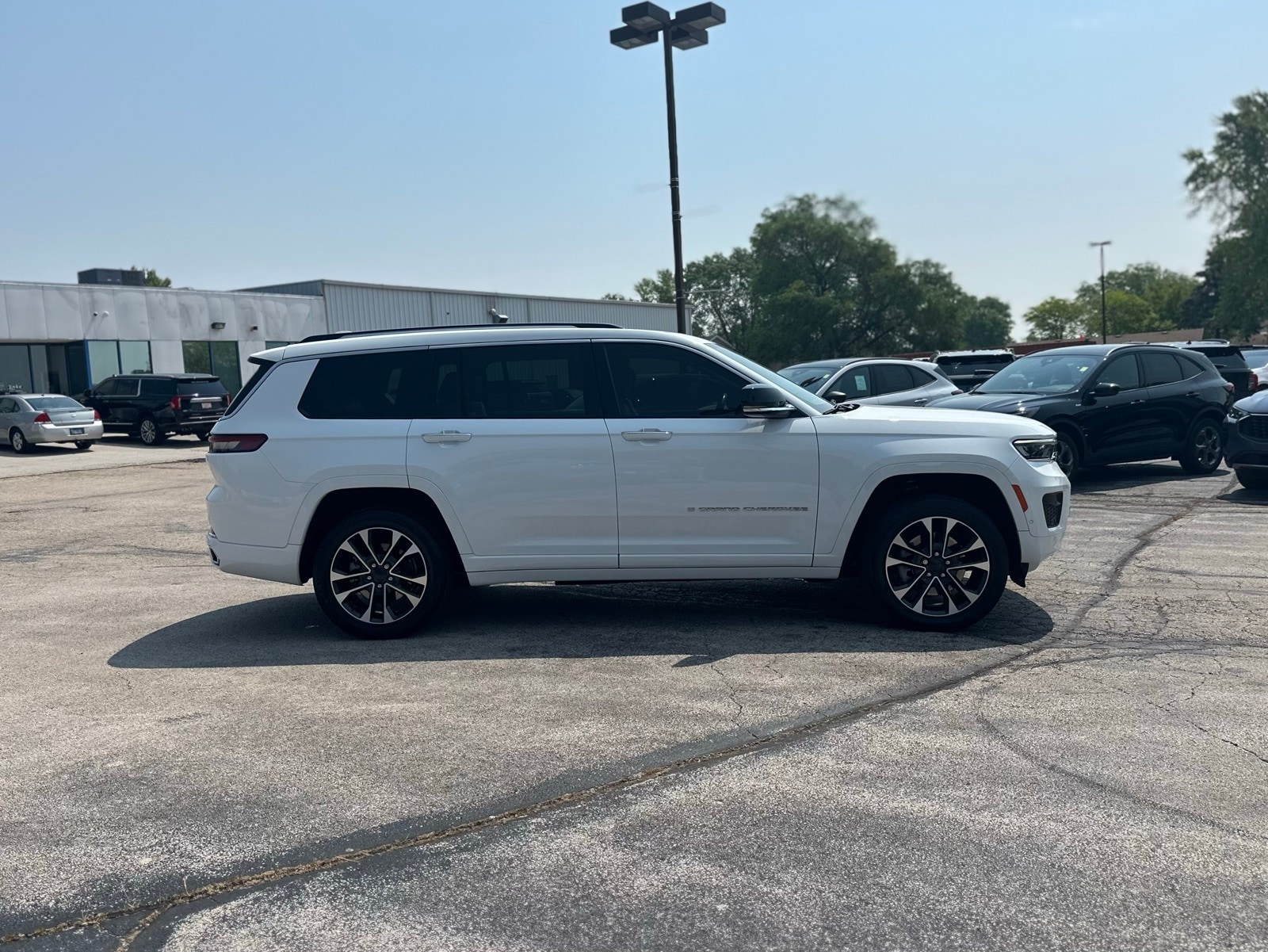 Used 2021 Jeep Grand Cherokee L Overland with VIN 1C4RJKDG5M8147509 for sale in Manteno, IL