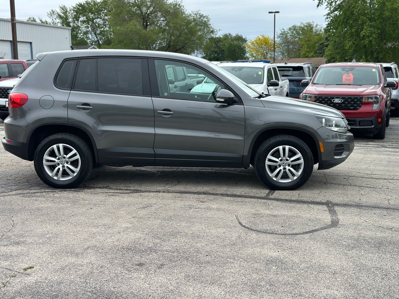 Used 2014 Volkswagen Tiguan S with VIN WVGBV3AX0EW572791 for sale in Manteno, IL