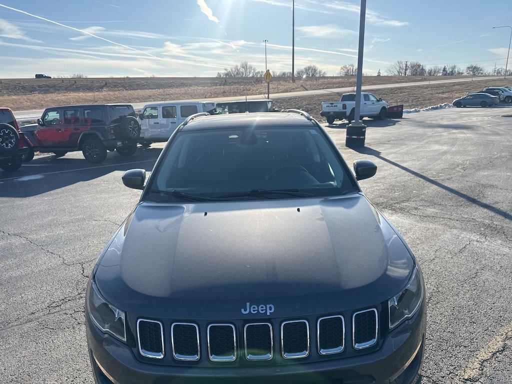 2021 Jeep Compass North Edition Latitude photo 3