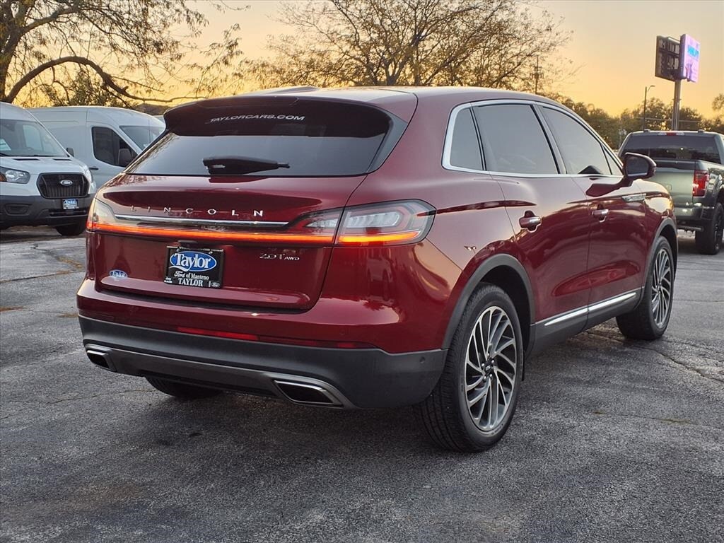 2019 Lincoln Nautilus Reserve photo 2