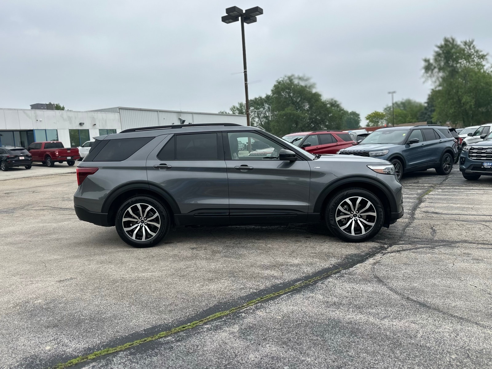 Used 2022 Ford Explorer ST-LINE with VIN 1FMSK8KH2NGB66566 for sale in Manteno, IL