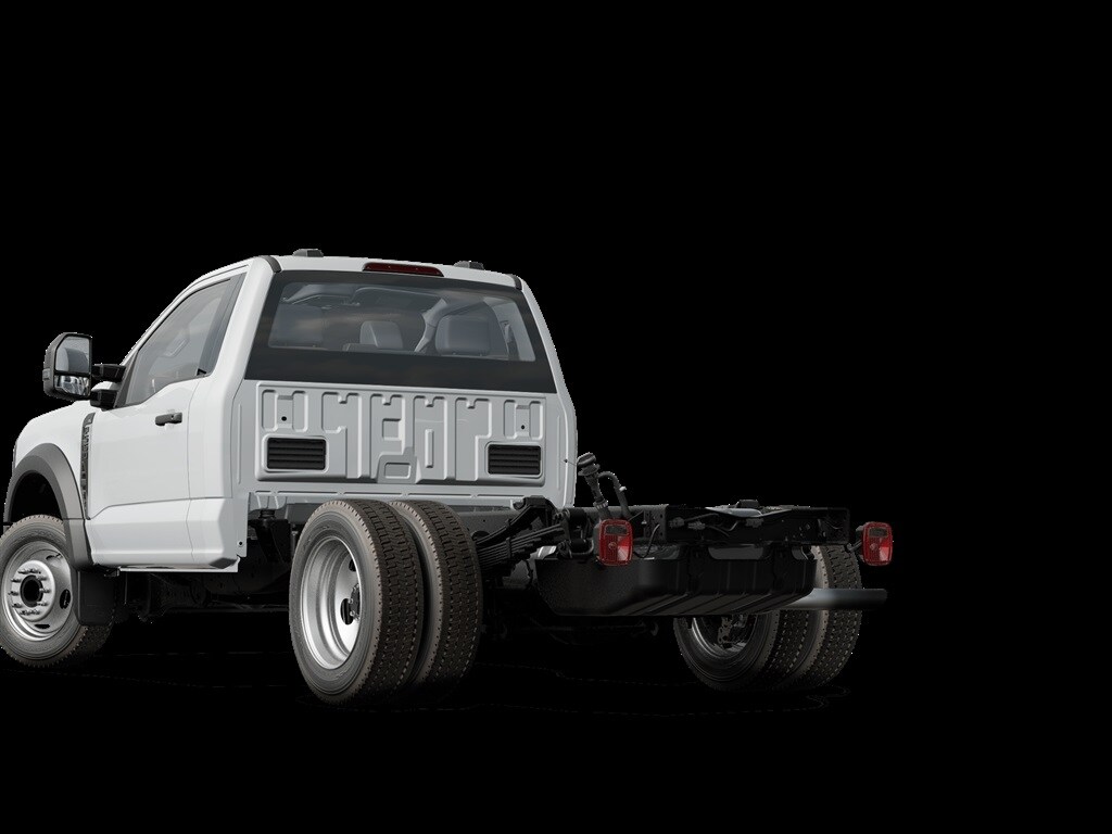 2024 Ford F-550 photo 2