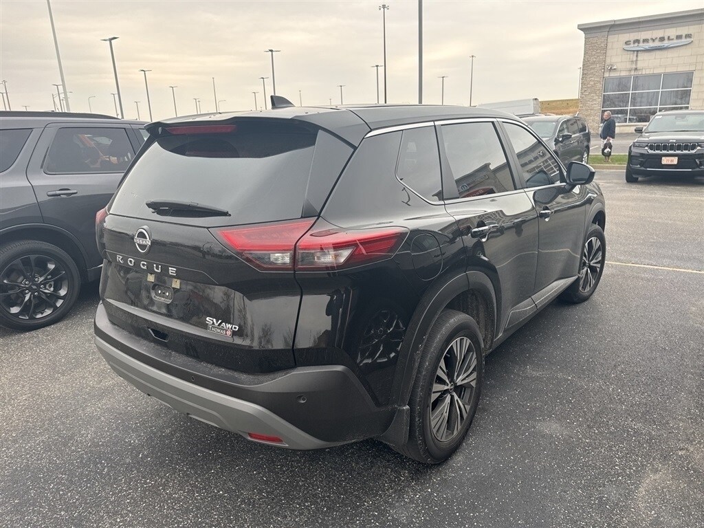 2023 Nissan Rogue SV photo 3