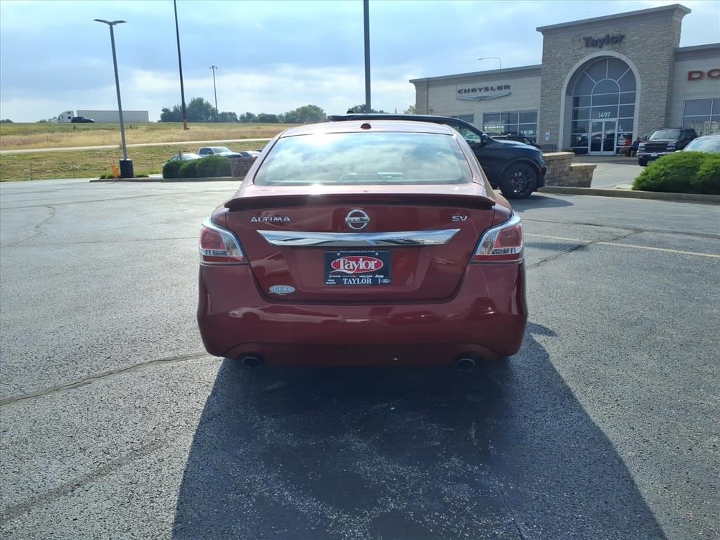 Used 2015 Nissan Altima 2.5 SV Sedan