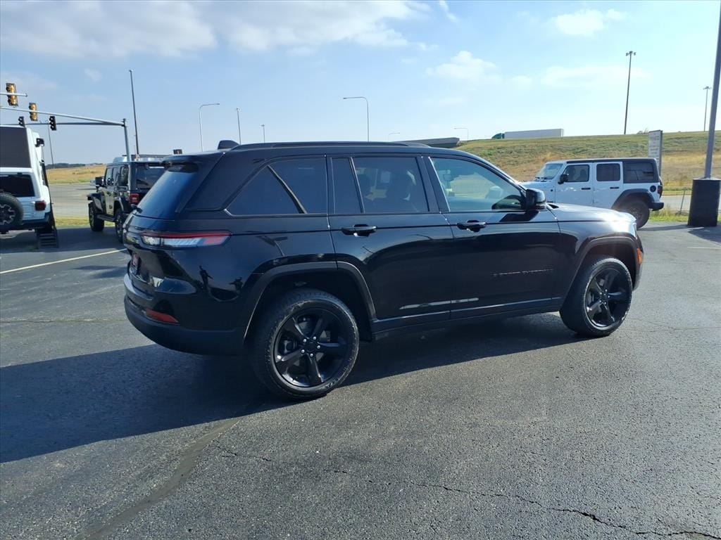 Used 2024 Jeep Grand Cherokee Altitude X SUV